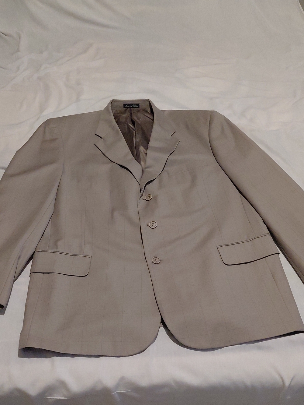 Men's Wool Blend Taupe Windowpaine Three-Button Suit Jacket
